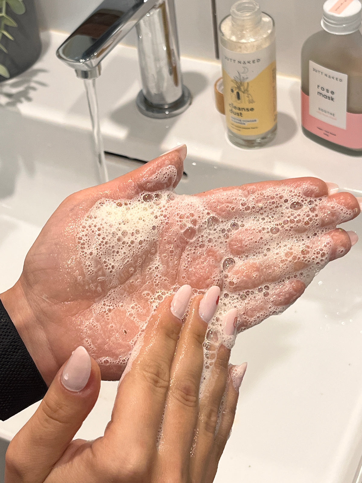 butt-naked-body-skincare-powdered-cleanser